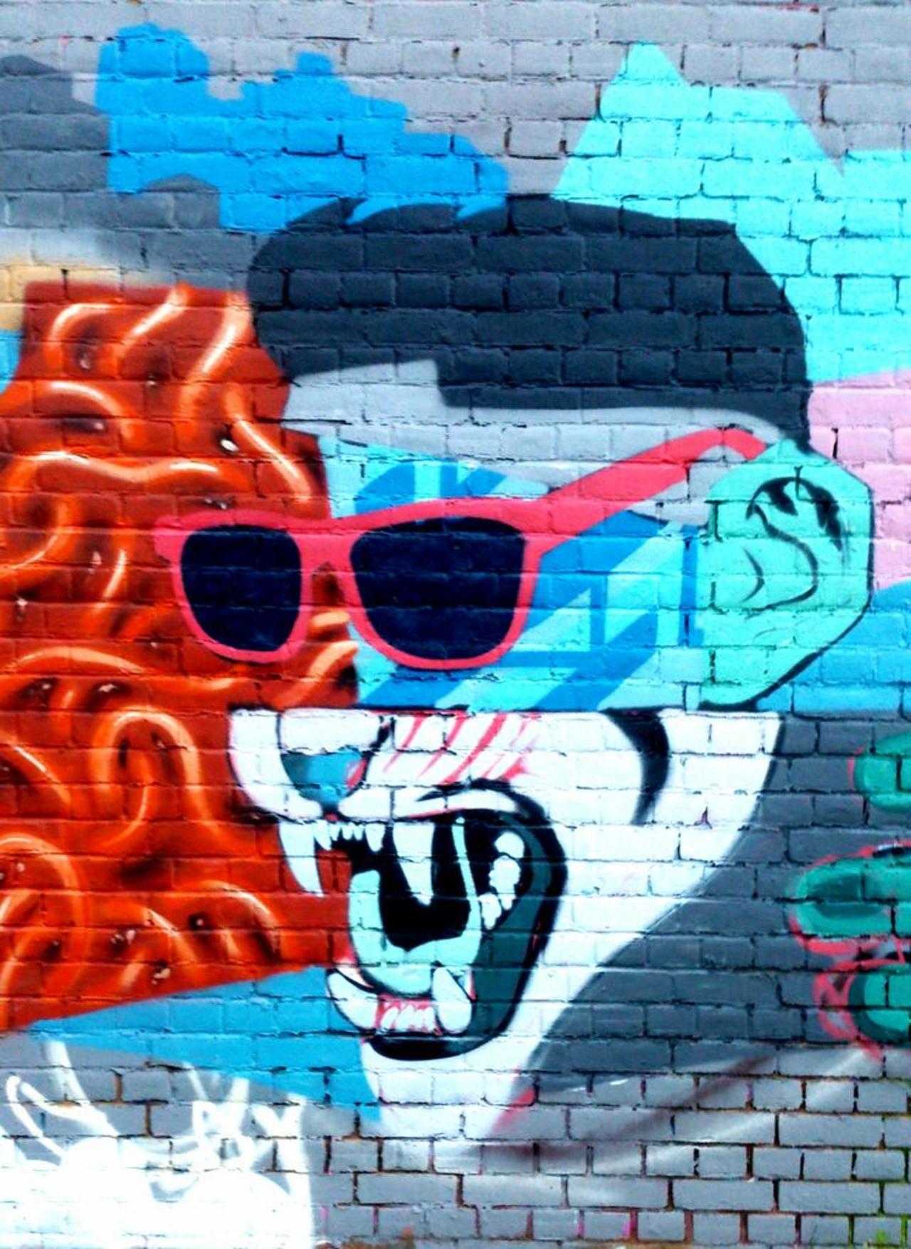 Cool #abstractart #streetart #graffiti #graff  
East London http://t.co/achzAKmZzl