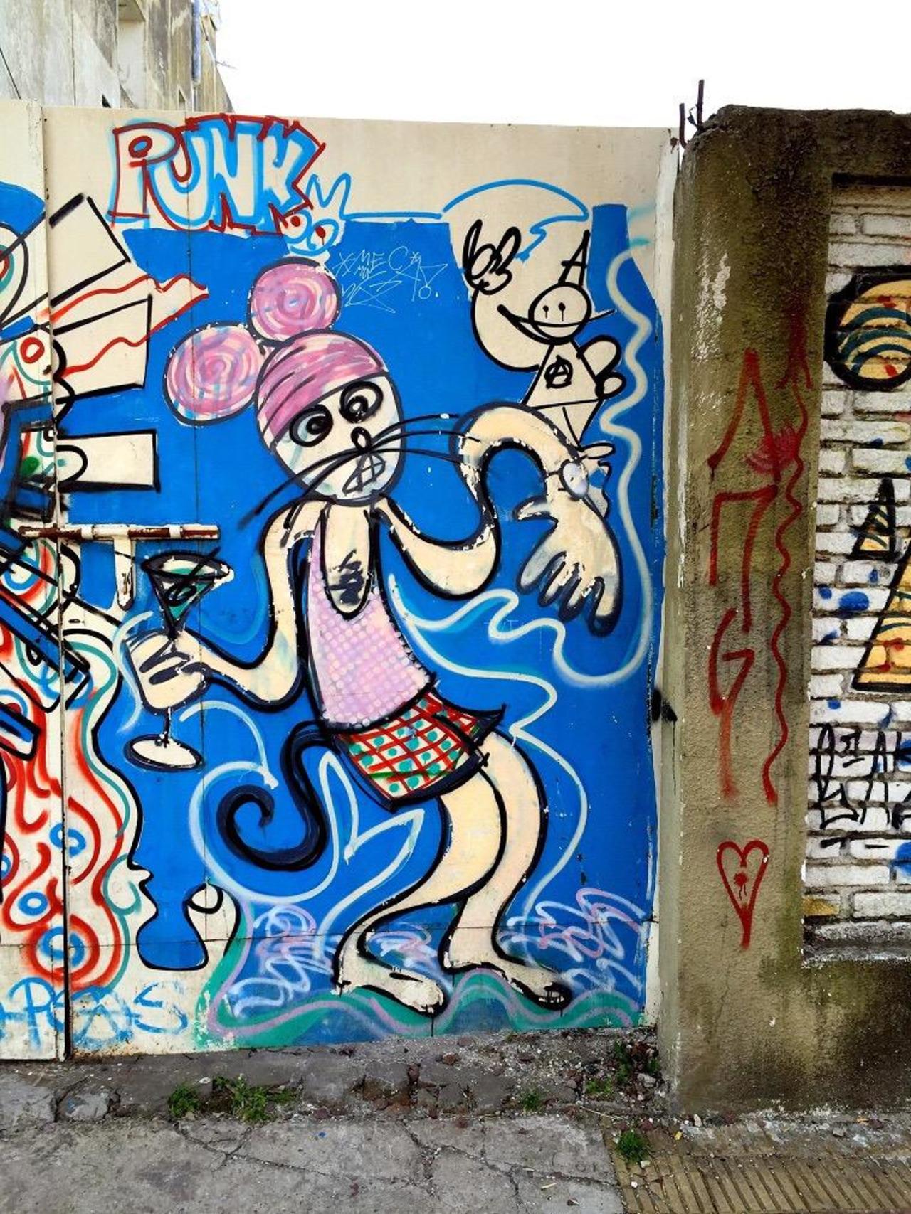 #Graffiti de hoy: << Dancing queen >> calle 66, 8y9 #LaPlata #Argentina #StreetArt #UrbanArt #ArteUrbano http://t.co/cCmkzz9vBC