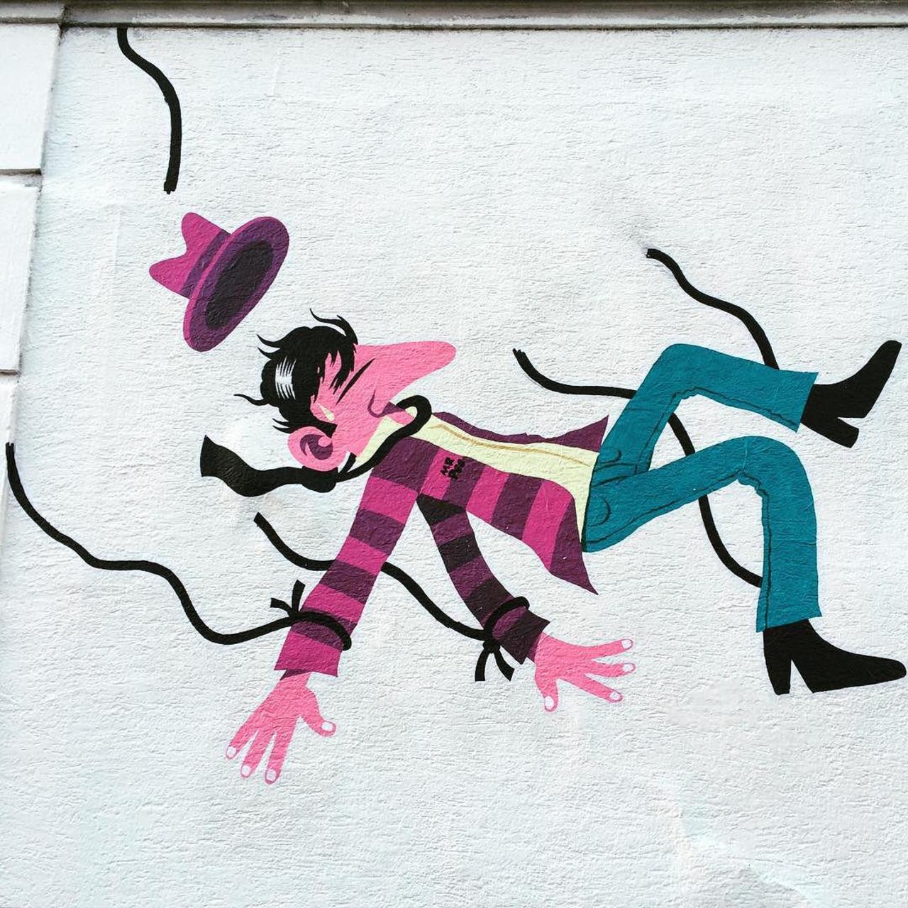 #Paris #graffiti photo by @elricoelmagnifico http://ift.tt/1PJNfBW #StreetArt http://t.co/g0JLYKOiBx