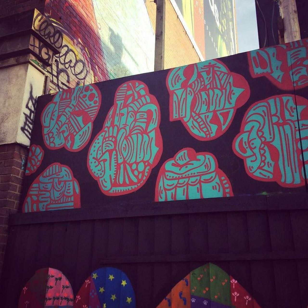 #graffitiporn  #wallporn #mural  #murales  #graffitiporn #lovestreetart #streetart #graffiti #london #loveshoreditc… http://t.co/NDKPDvuNKI