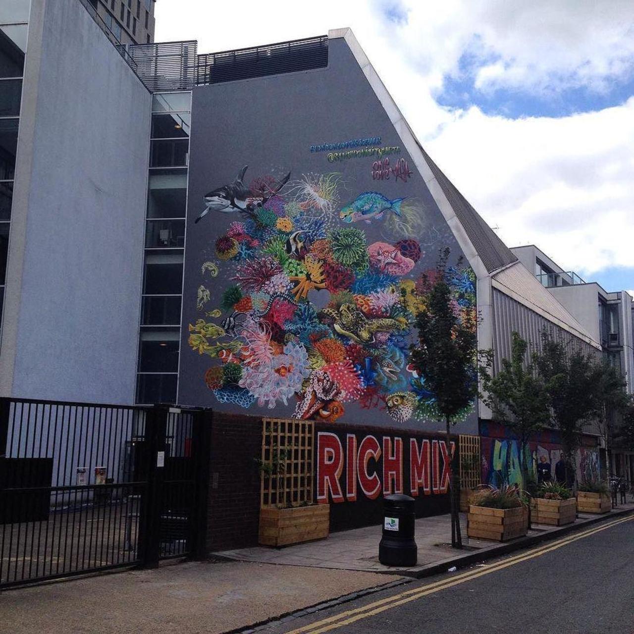 #streetart #graffiti #streetartlondon #london #thisislondon by isadarko http://t.co/d0wqbPJ225