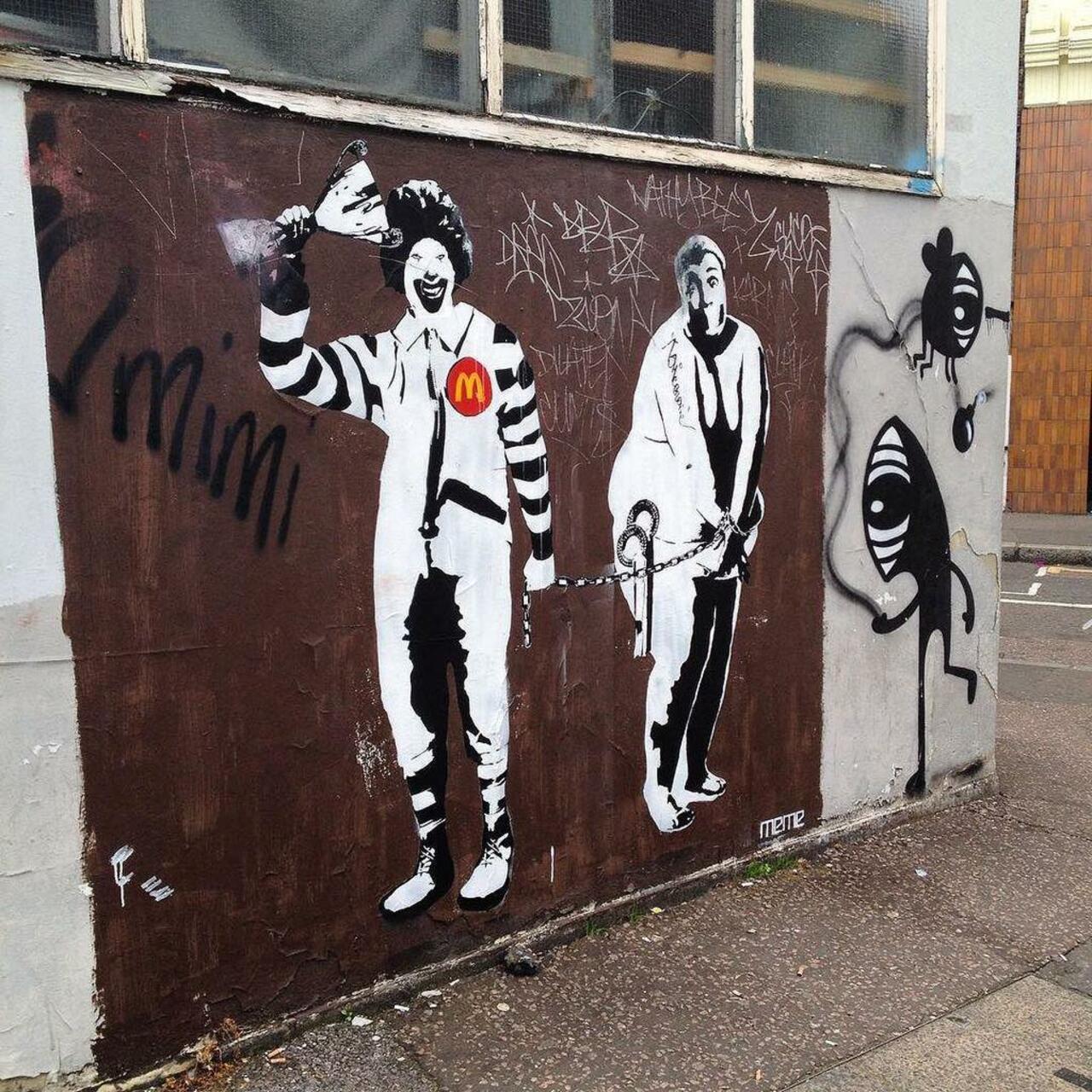 #streetart #graffiti #streetartlondon #london #thisislondon by isadarko http://t.co/aL2SBtGIlQ