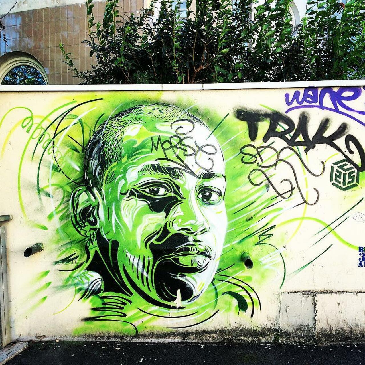 circumjacent_fr: #Paris #graffiti photo by julosteart http://ift.tt/1JA6CIl #StreetArt http://t.co/7wzPSqQGmr