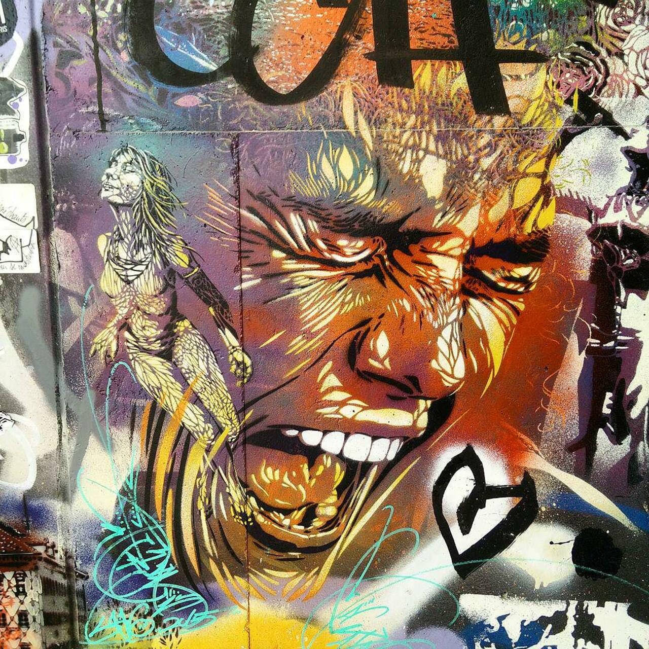 circumjacent_fr: #Paris #graffiti photo by ceky_art http://ift.tt/1KQqOHX #StreetArt http://t.co/w9jbwf3eYi