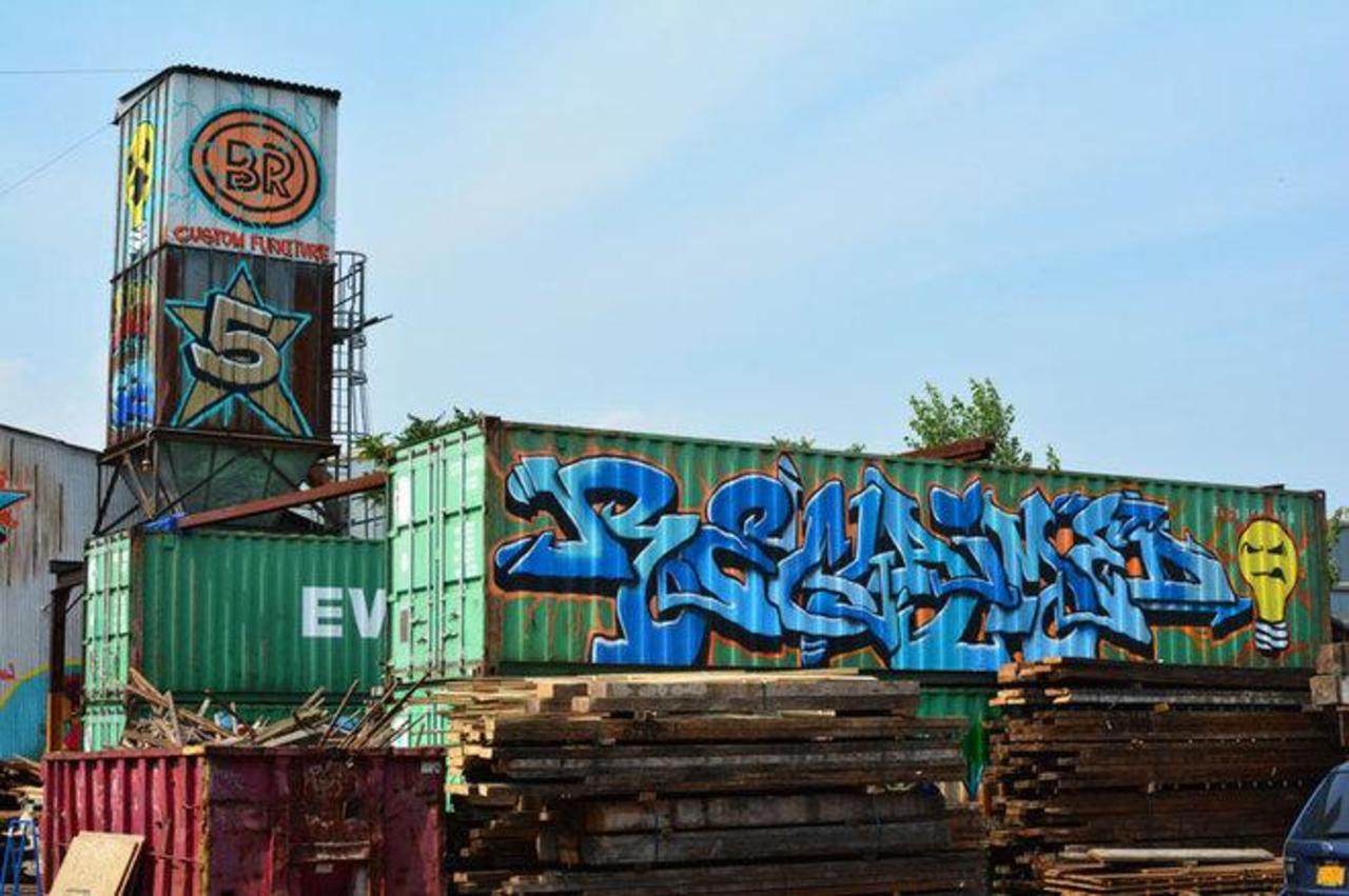 In a Brooklyn Lumber Yard, 'Graffiti Mecca' 5Pointz Lives On http://buff.ly/1JATEtZ #graffiti #streetart #nyc http://t.co/E0gBSKF8nH