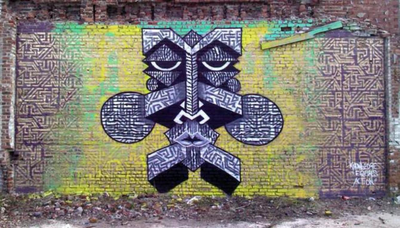 RT @MunkiMagikTweet: Cool ... "@5putnik1: Pseudo Roots • #streetart #graffiti #art #funky #dope . : http://t.co/ALpOku8M0x"