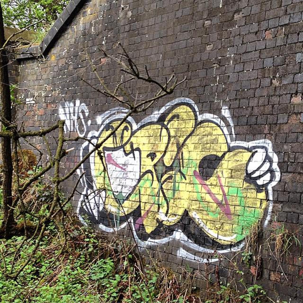 #Graffspotting #PhotoGraff #coleshill #graffiti #streetart #footslap #notmine by westmidzgraffiti http://t.co/KK6RQE2uOF