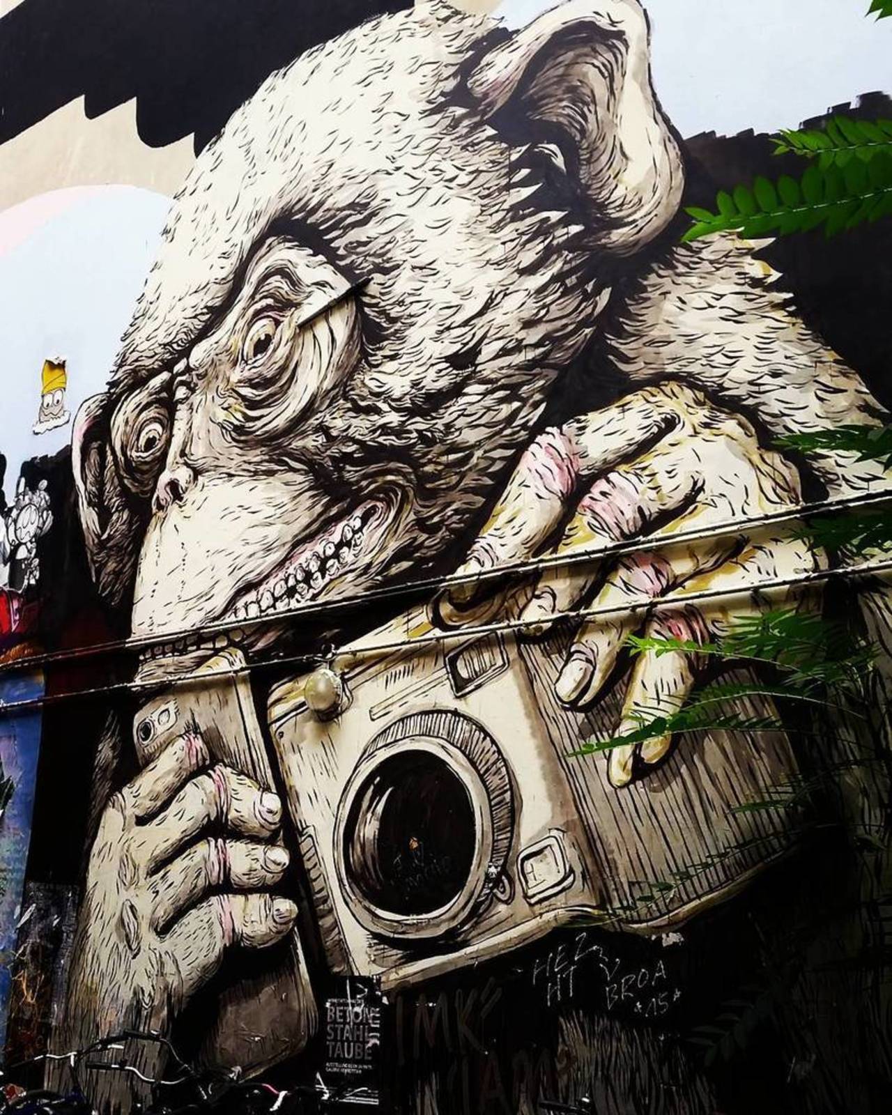 #Graffiti #instadaily #instaphoto #streetart #streetartberlin #Berlin #Germany #streetartphotographer #urbanart #pa… http://t.co/O9J2qoOoPm