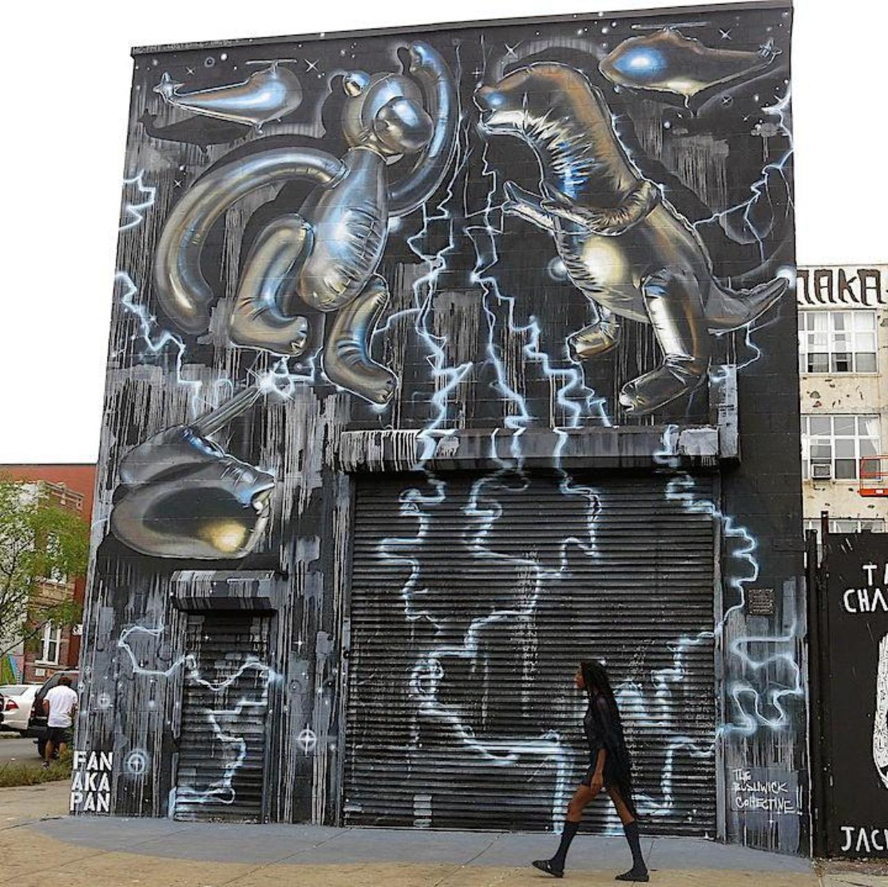 #StreetArt NYC | Curious Characters on NYC Streets, Part VII
http://streetartnyc.org/blog/2015/10/01/curious-characters-on-nyc-streets-part-vii-fanakapan-bebar-telleache-pyramid-oracle-and-mr-nerds/
#urbanart #graffiti https://t.co/JK5zySKTOn