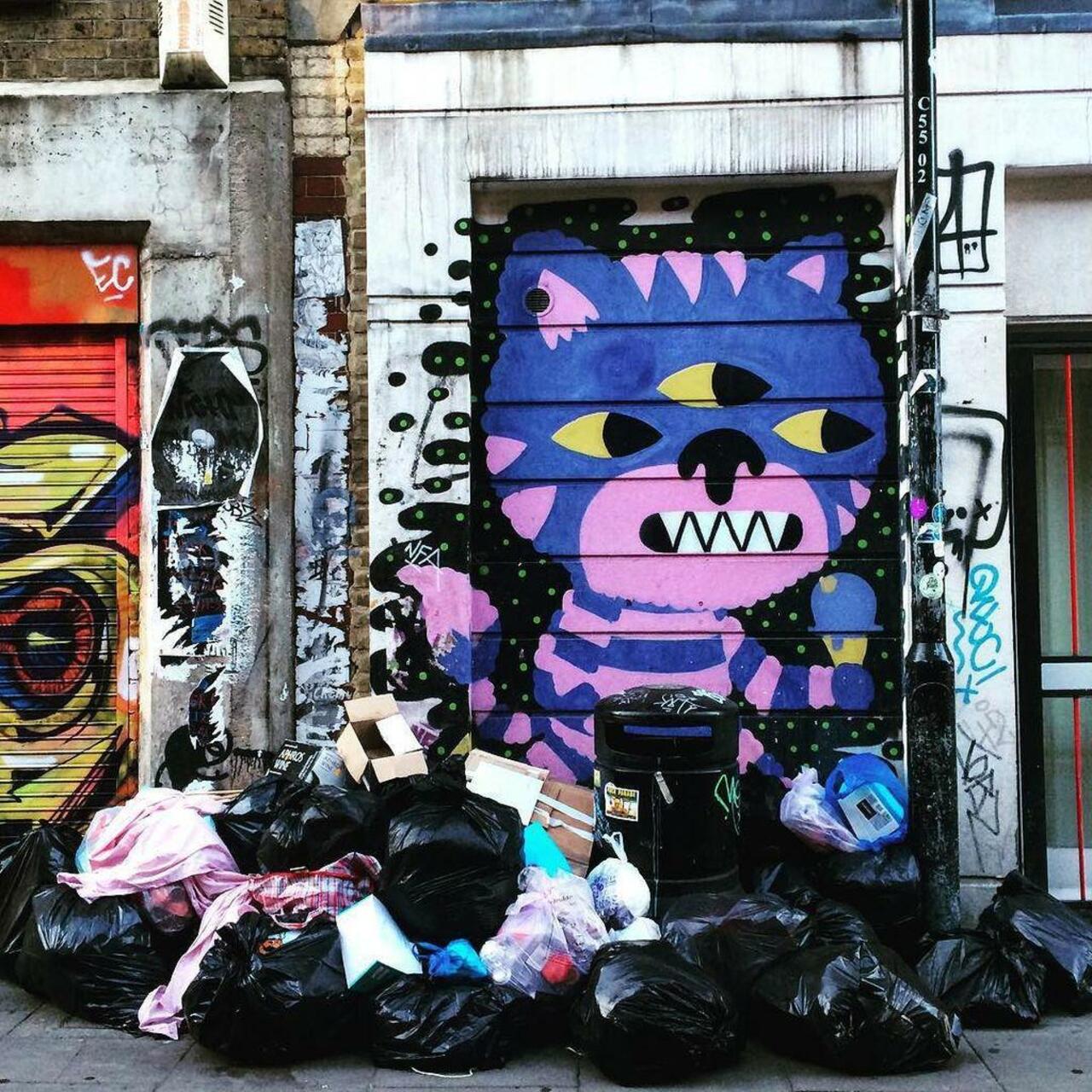 #graffitiporn  #wallporn #mural  #murales  #graffitiporn #lovestreetart #streetart #graffiti #london #loveshoreditc… http://t.co/REV2ONSLgD