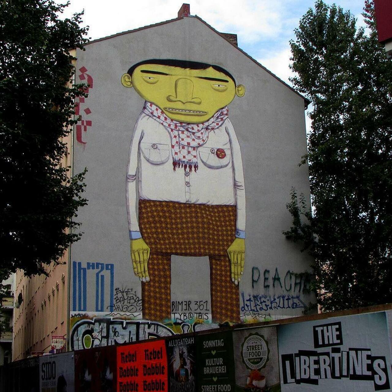 By @osgemeos in Berlin. 
#streetart #graffiti #dsb_graff #tv_streetart #berlin #streetartberlin #berlinstreetart #u… http://t.co/hMSZ2MbJh6