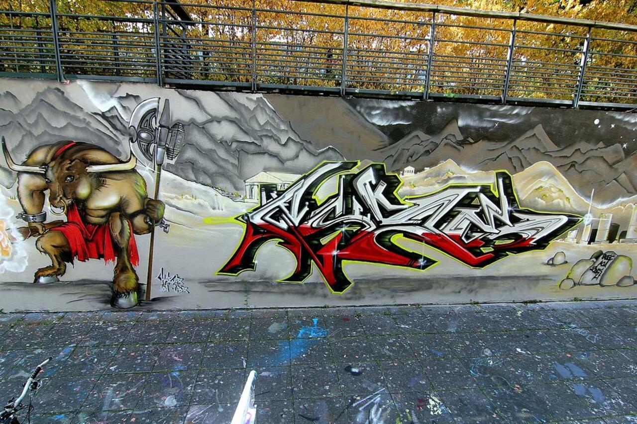 Street Art by Hazar in #Angers http://www.urbacolors.com #art #mural #graffiti #streetart http://t.co/XPjPOy1uM7