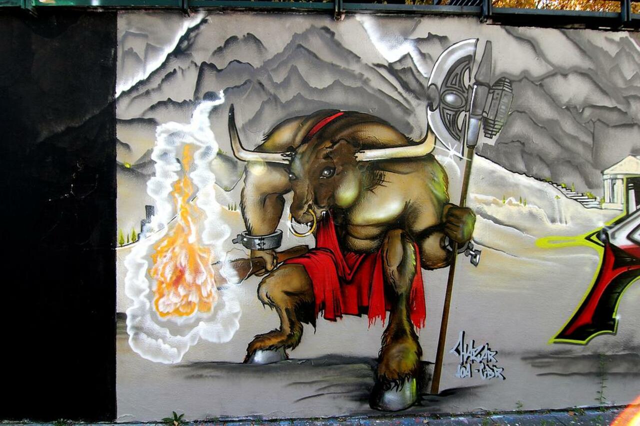 Street Art by Hazar in #Angers http://www.urbacolors.com #art #mural #graffiti #streetart http://t.co/Ybbo3RkIRf