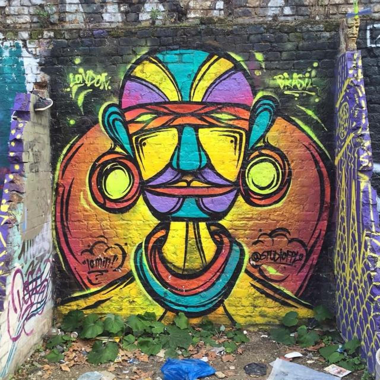 Very cool piece by @studiofplo from Brazil #streetart #graffiti #bricklane #london #studiofpl #StreetArtIsNotACrime… http://t.co/LGDXsEtn3s