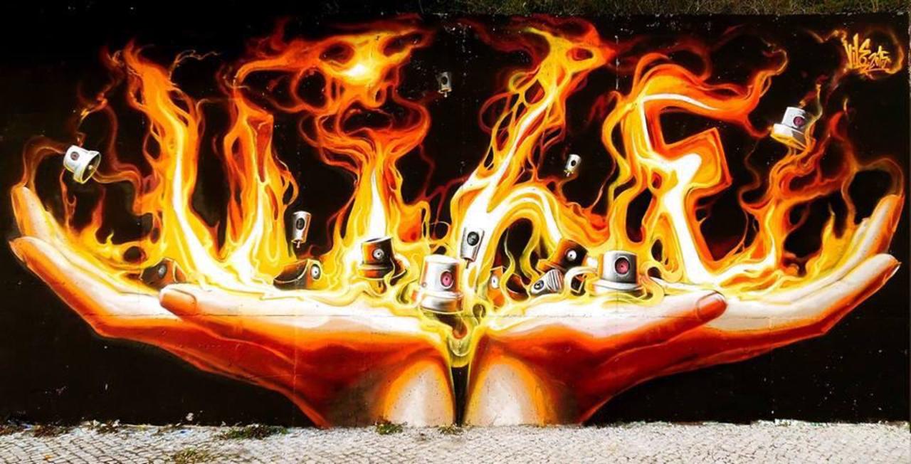 #StreetArt #Graffiti #UrbanArt...By VILE "Burning Hands" http://t.co/KEb0ILyzsz