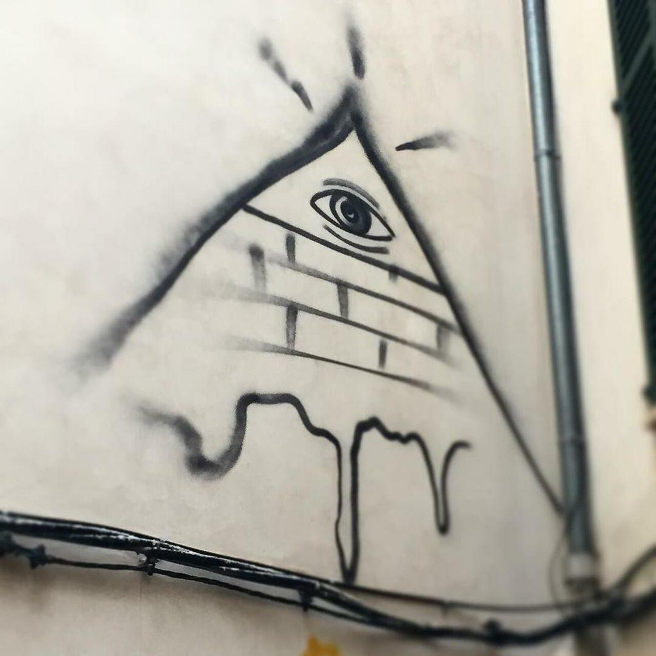 RT @artpushr: via #pixelhands "http://bit.ly/1Vvti3w" #graffiti #streetart http://t.co/ETmm0VP8ws
