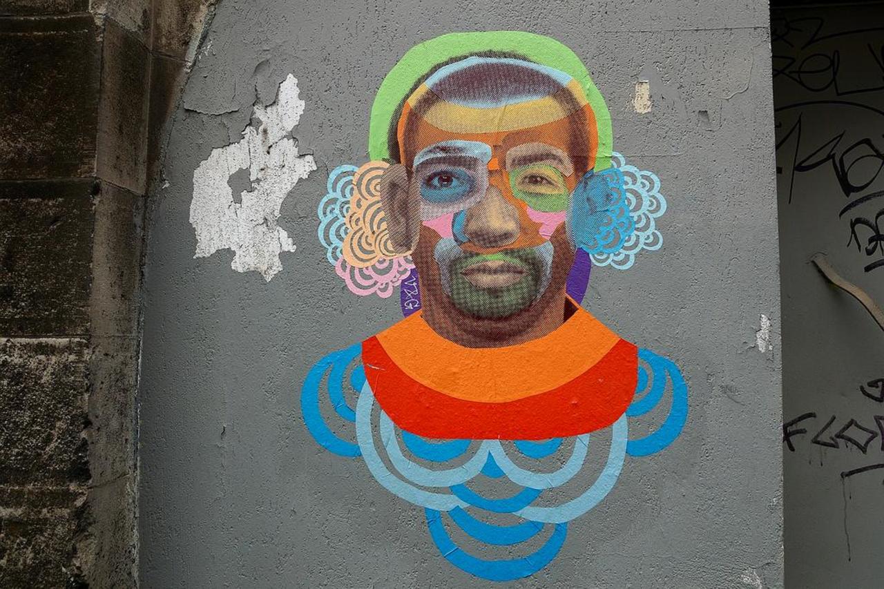 Street Art by anonymous in #Paris-19E-Arrondissement http://www.urbacolors.com #art #mural #graffiti #streetart http://t.co/c1EgfxO0q3