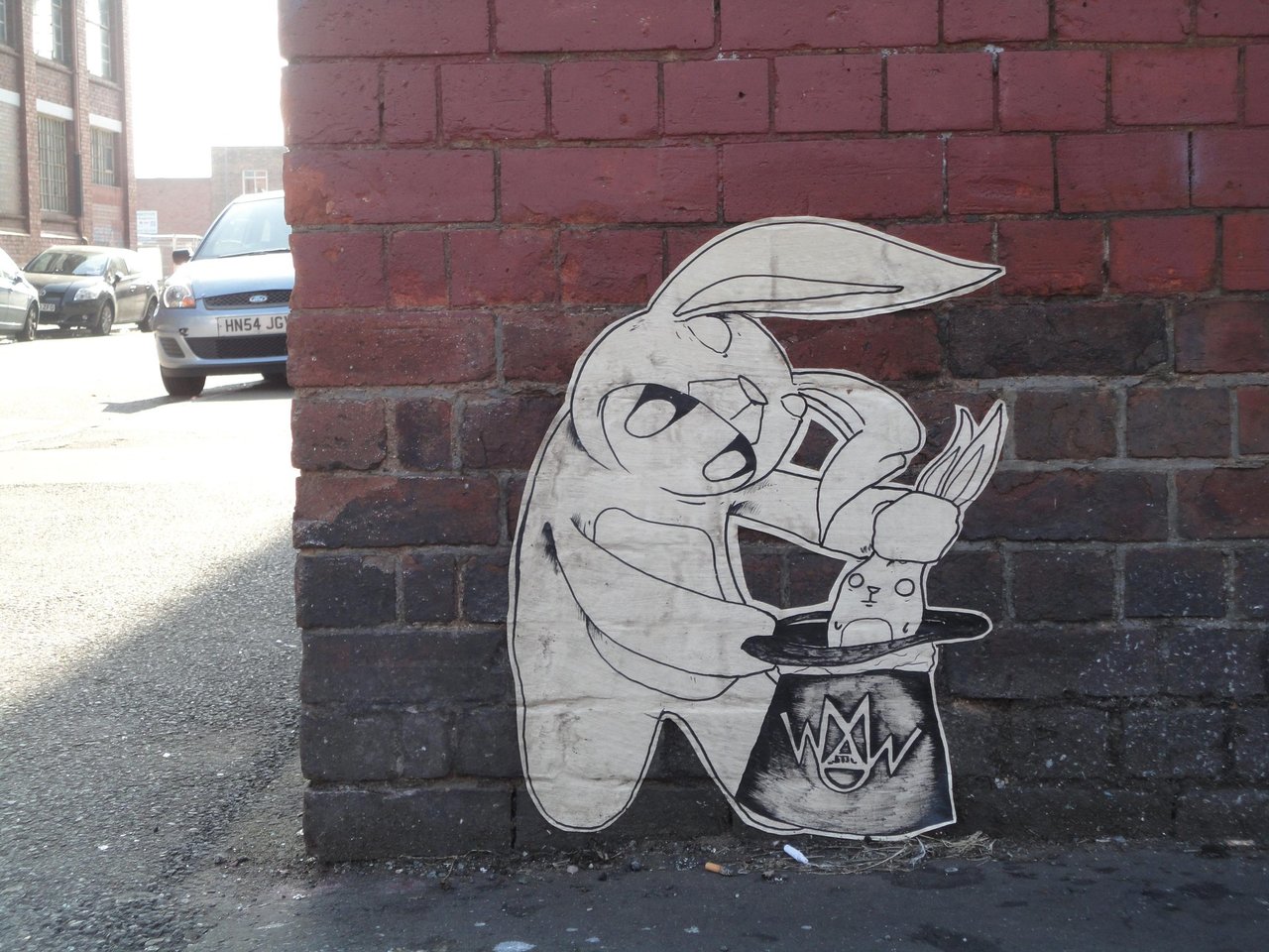 RT @djcolatron: Mad Wew magicing rabbits out of a hat all down Bradford St, #Digbeth

#art #arte #streetart #graffiti #Birmingham http://t.co/TPUydjYCgZ