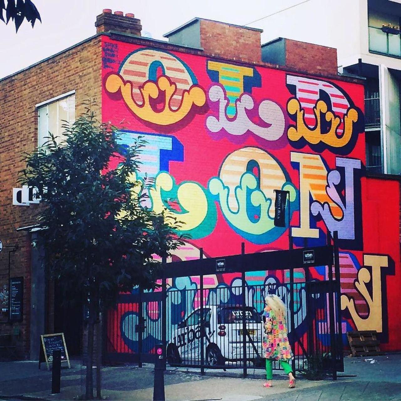 #graffitiporn  #wallporn #mural  #murales  #graffitiporn #lovestreetart #streetart #graffiti #london #loveshoreditc… http://t.co/lARSYxaCSZ