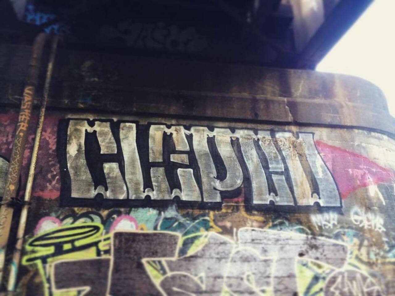 RT @artpushr: via #eyegee206 "http://bit.ly/1WH3iVm" #graffiti #streetart http://t.co/JqZc5HKhVJ