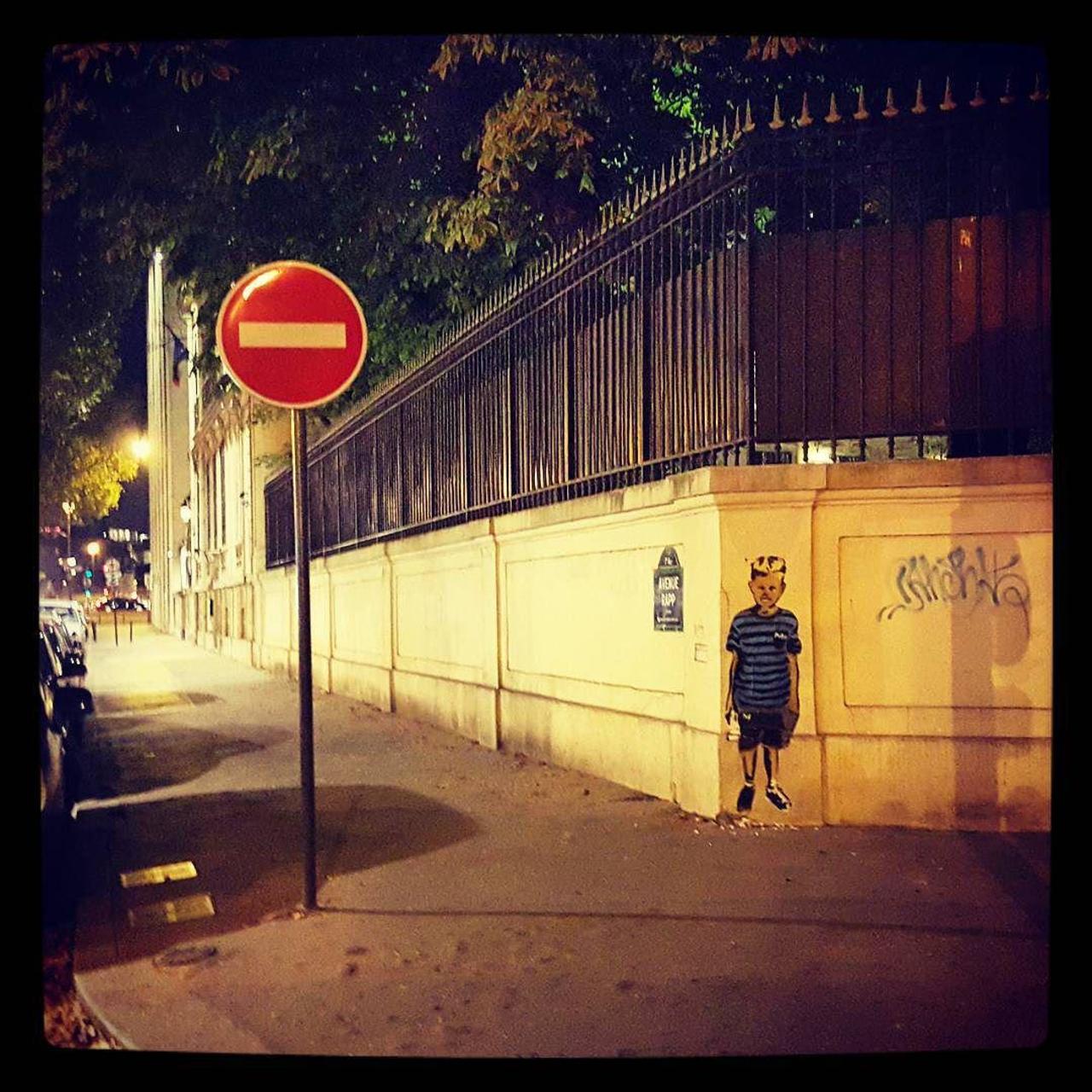 #Paris #graffiti photo by @the169 http://ift.tt/1LbRDdk #StreetArt http://t.co/S2qCnRMZmM