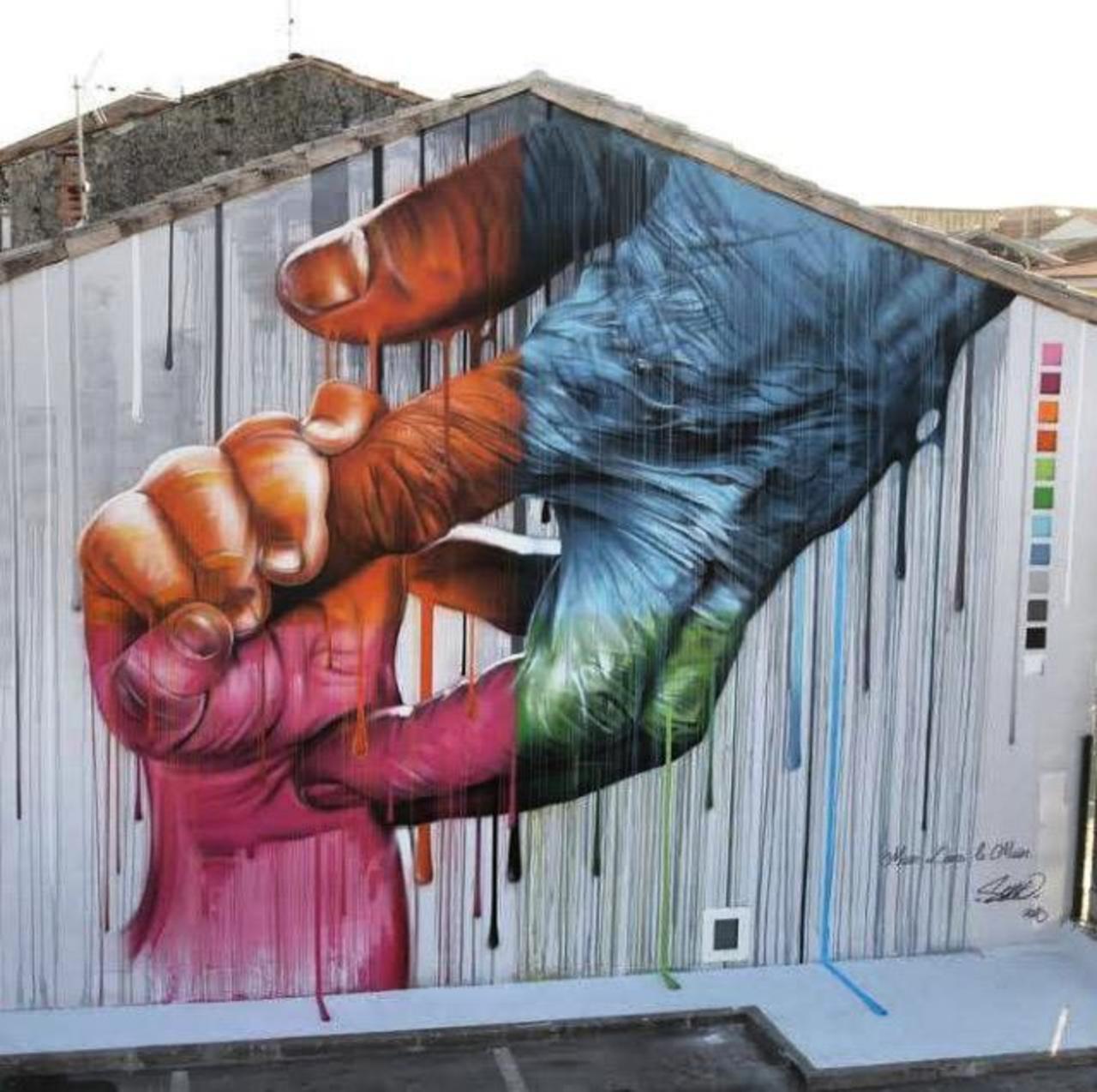 RT @BenWest: RT @JanPoPcHi: Seno Street Art 

#art #graffiti #mural #streetart http://t.co/eh8KNEpjEr