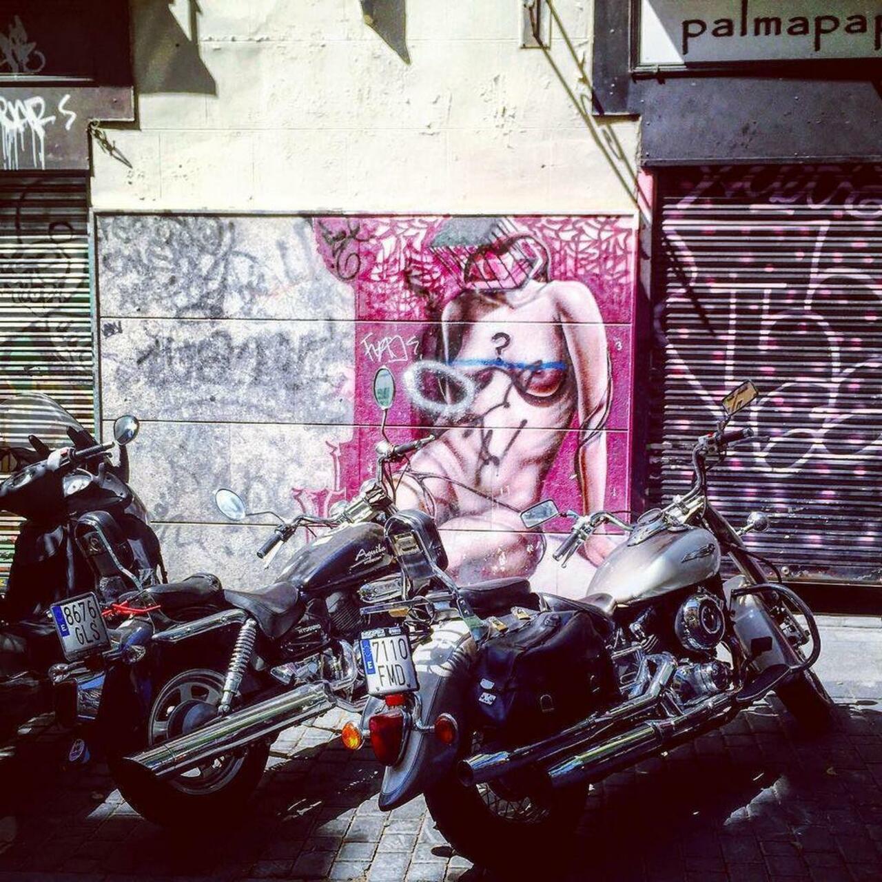 #motorcycle #igersmadrid #graffiti #graffitimadrid #instagraffiti #streetart #streetartmadrid #Spain #España #arteu… http://t.co/x8xUa4jJXm