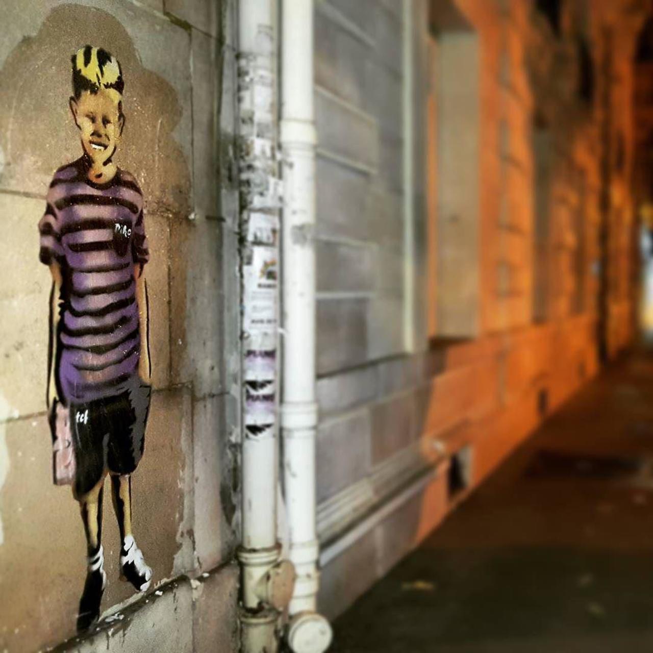 #Paris #graffiti photo by @the169 http://ift.tt/1LgEP0Q #StreetArt http://t.co/ytvdGTaCjB