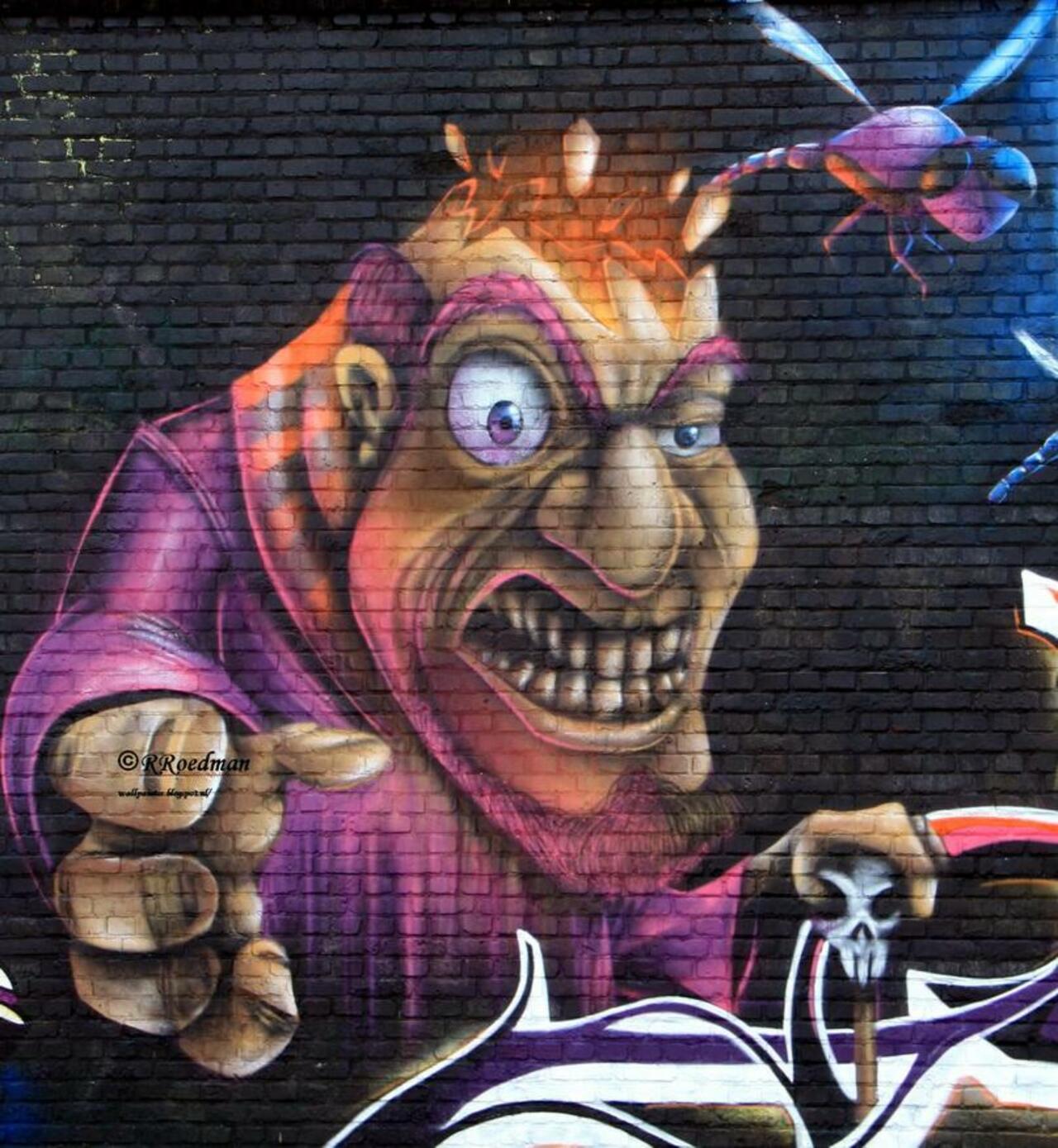 #streetart #graffiti #mural Meeting of styles #Berchem #Antwerpen,2 pics at http://wallpaintss.blogspot.nl http://t.co/XoI1n0tzUz