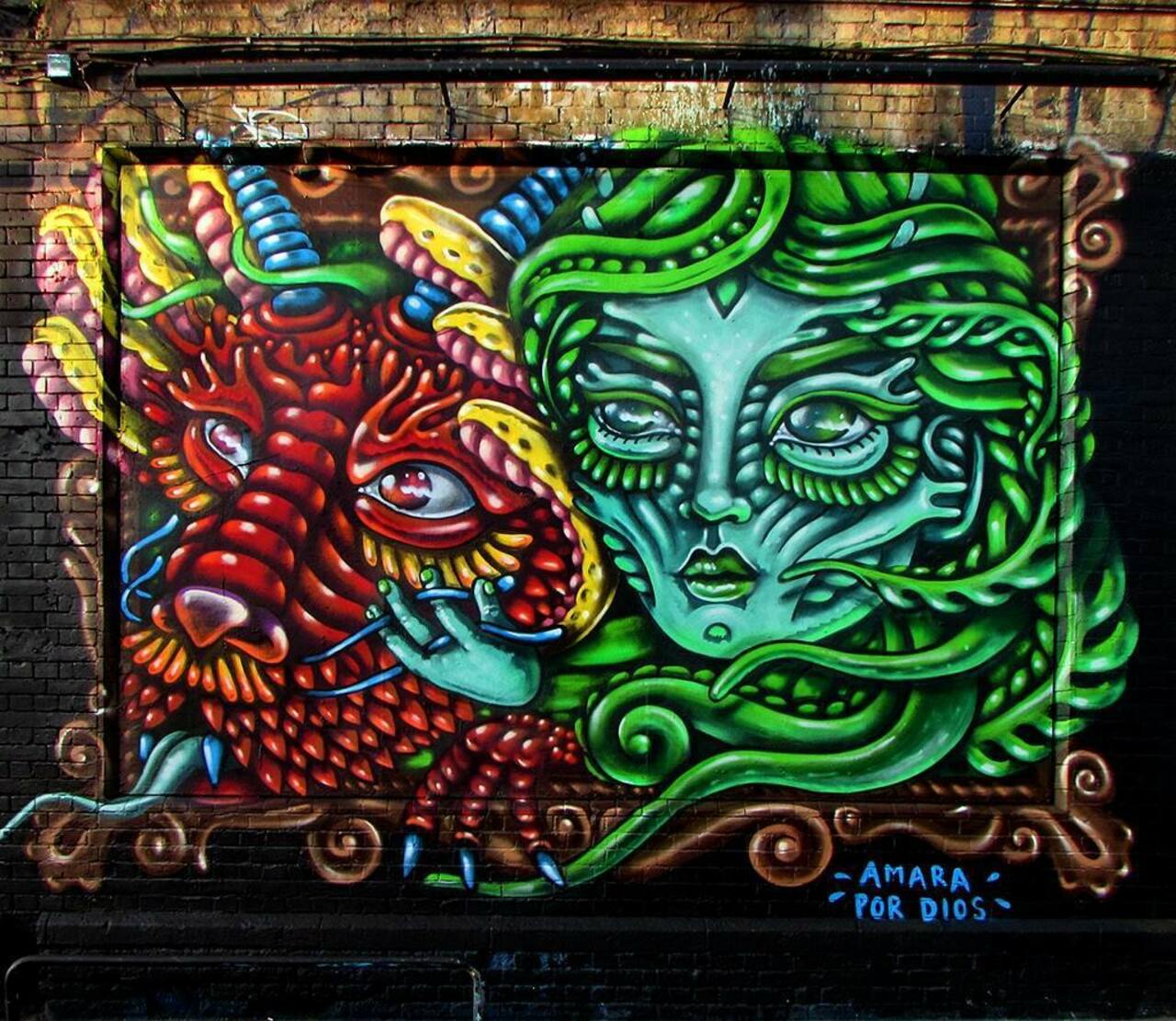 By @amarapordios 
#shoreditchcurtain #streetart #graffiti #dsb_graff #tv_streetart #shoreditch #londonstreetart #st… http://t.co/Fk7pcwF1us