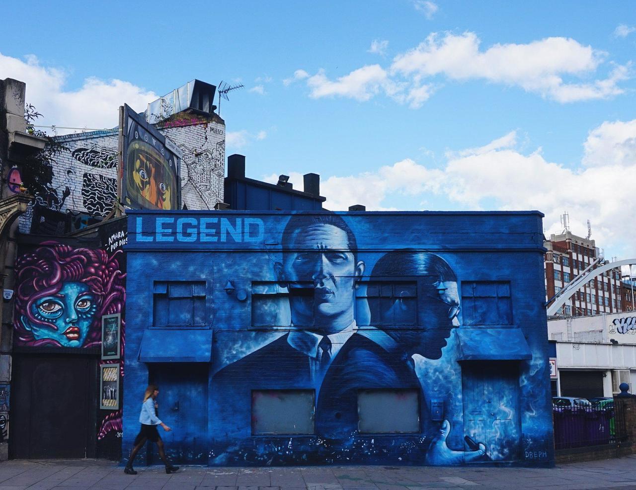 RT @spectrum12345: When People Match Places #London #lovelondon #Londonislovinit #streetart #Shoreditch #graffiti  #streetphotography http://t.co/jMYLA1LaJl
