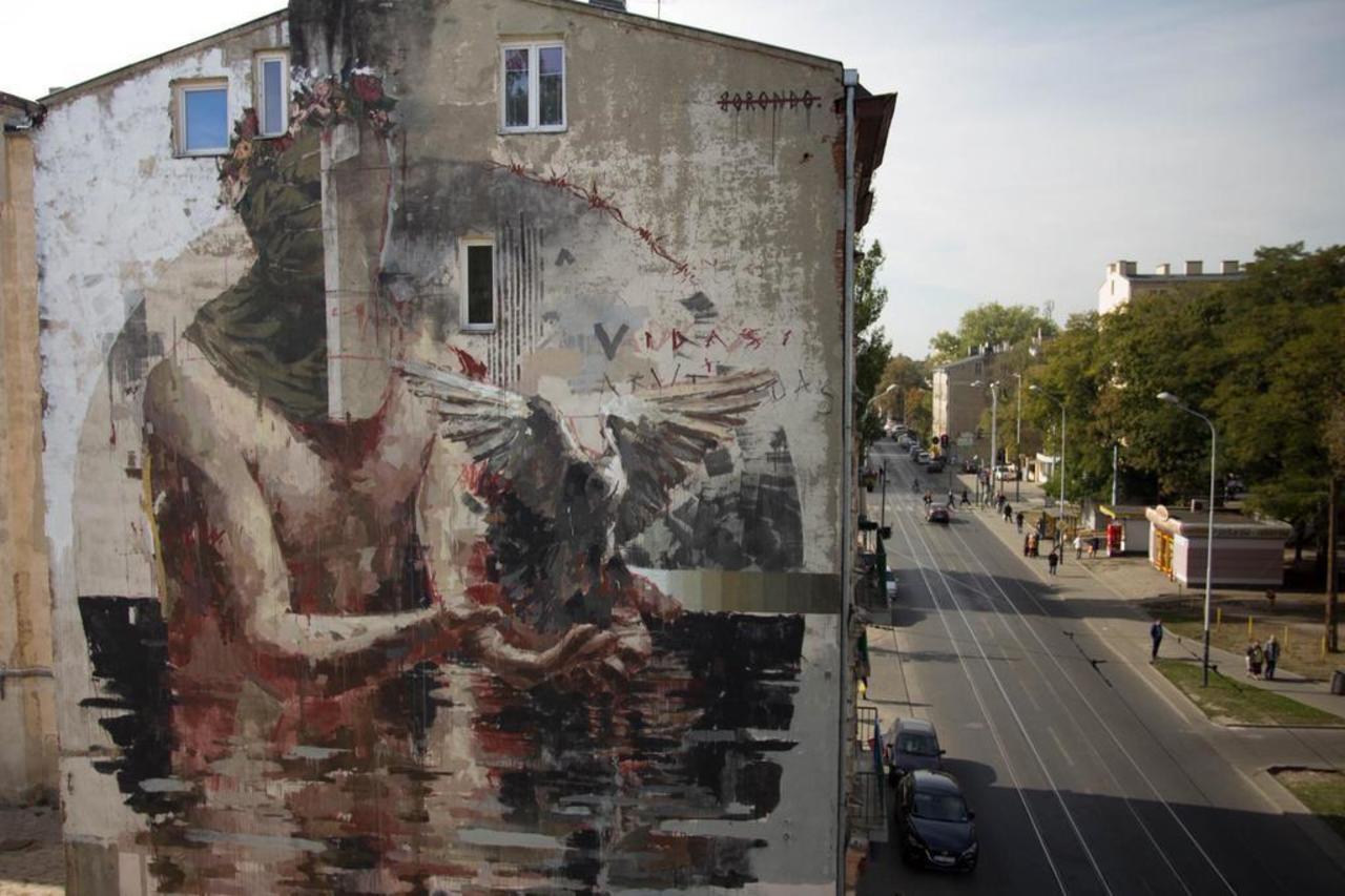 #Borondo unveils a new #mural in Lodz, Poland #streetart #switch #graffiti #bedifferent #arte #art http://t.co/LSipTozQ7I