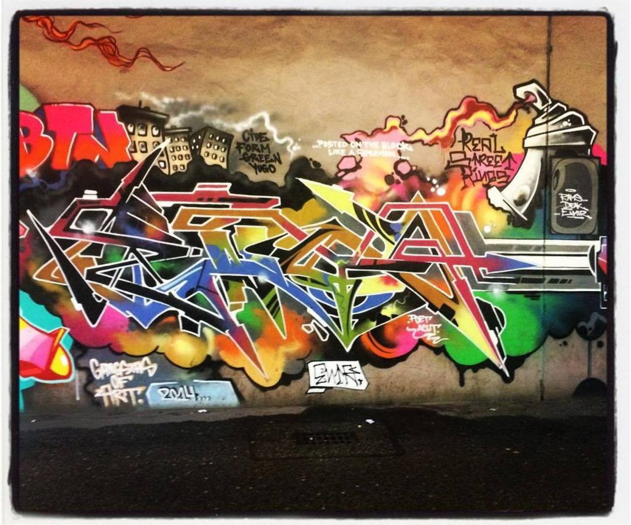 #streetart #hamburg #stellingen #graffiti #mural #wallart #wallporn #arteurbano #urban #art #pictureoftheday #insta… http://t.co/hOm5uXSpXx