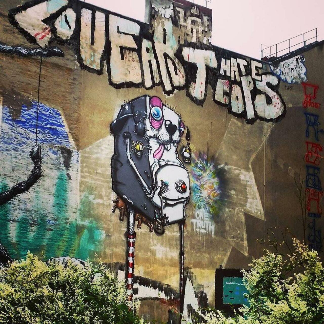 #Graffiti #instadaily #instaphoto #streetart #streetartberlin #Berlin #Germany #streetartphotographer #urbanart #pa… http://t.co/4uKy4hw15r