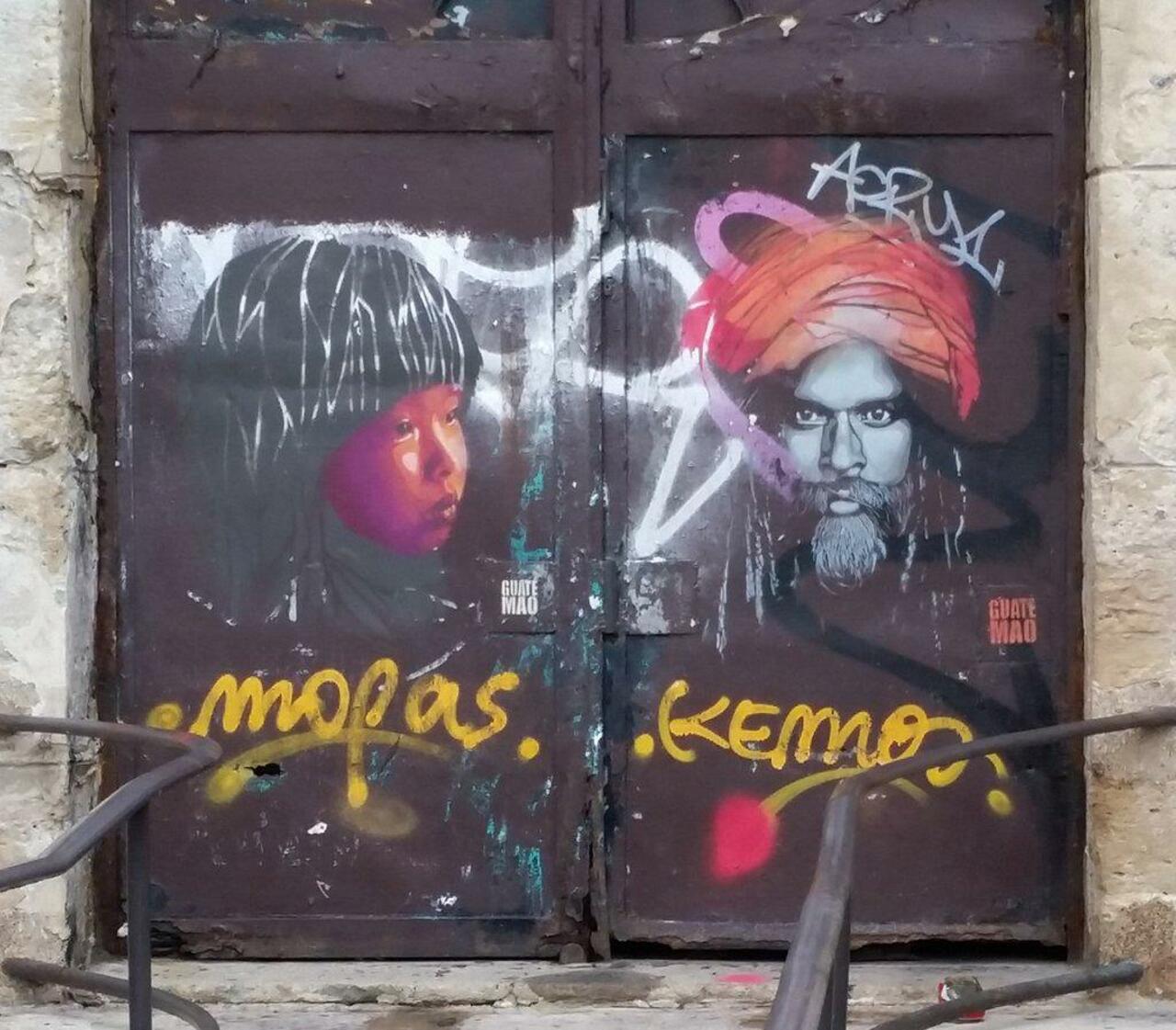 Le Paris que j'aime c'est aussi ça...
#streetart #graffiti #pochoir #Paris 
#10emearrondissement http://t.co/umA6Uj8hcO