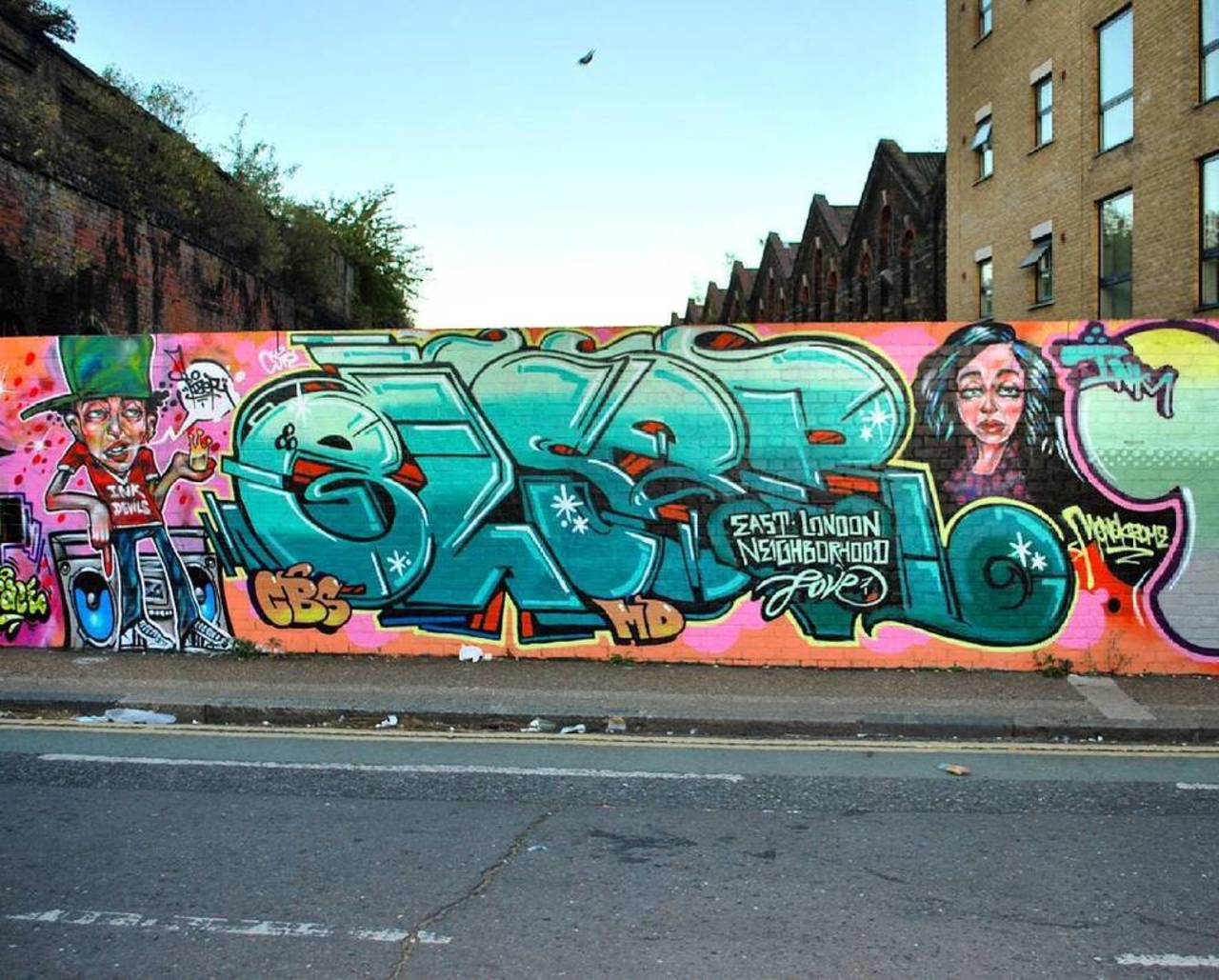 Graffiti art  
#Graffiti #StreetArt #UrbanArt #WhoDidThis #TizerID #BraithwaiteStreet #Shoreditch #London #Nikon #… http://t.co/xeUumSDEAF