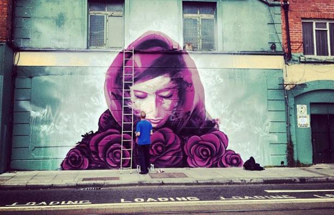 RT @5putnik1: Softly...  • #streetart #graffiti #art #funky #dope . : http://t.co/9uF9BiOIgJ
