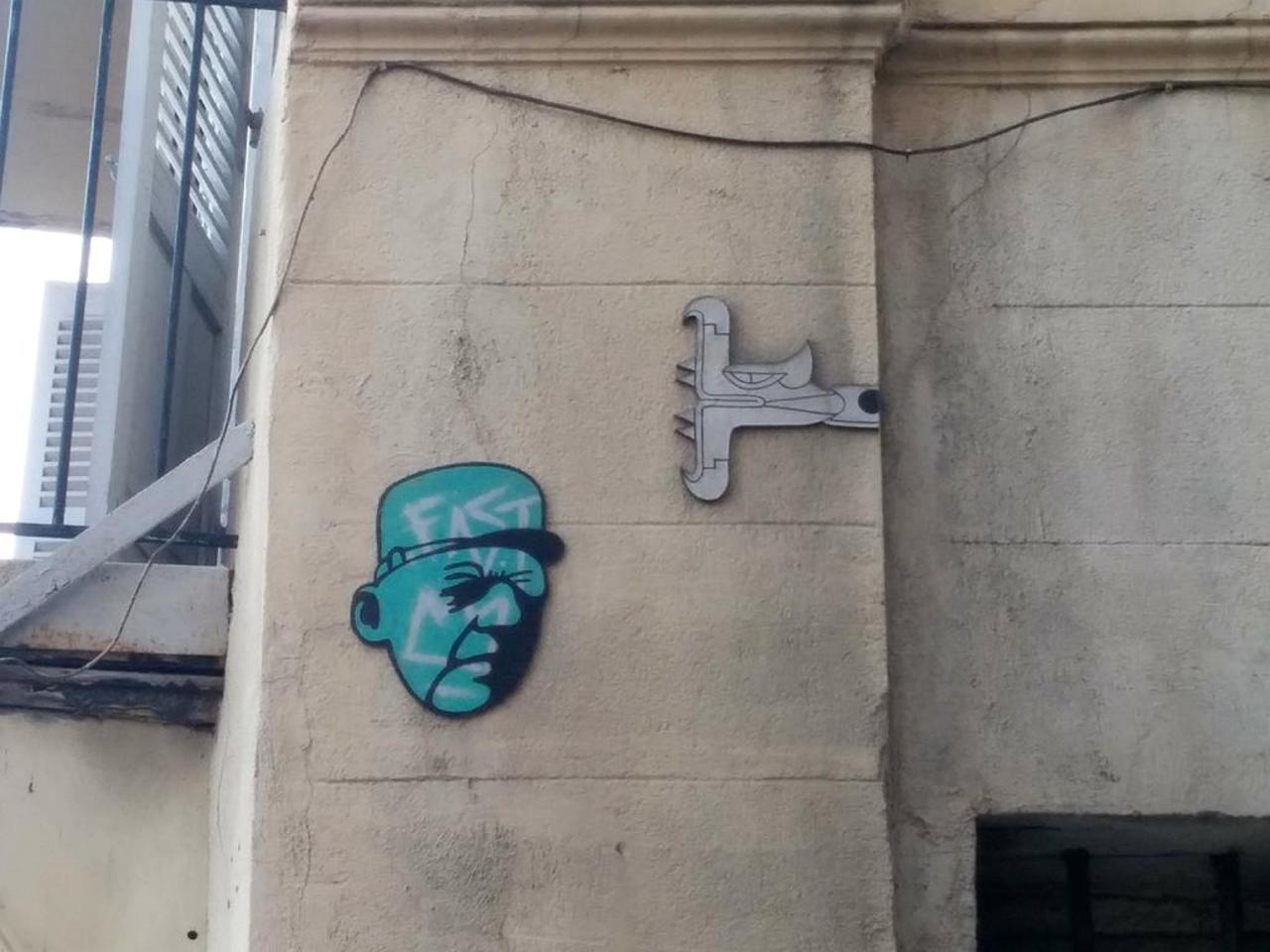 Street Art by anonymous in #Marseille http://www.urbacolors.com #art #mural #graffiti #streetart http://t.co/hJB9wxJfWN