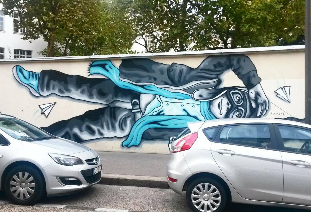 #Paris #graffiti photo by @princessepepett http://ift.tt/1G5Hqi7 #StreetArt http://t.co/MOAZ7vdhnY