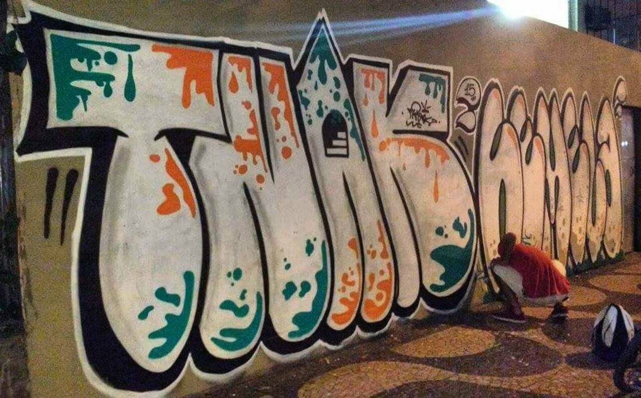 por: @tadeunak e @remelastreetart • #rjvandal #streetartrio #streetart #graffiti #graffitiart #art #riodejaneiro #t… http://t.co/kT9MW6pNH1