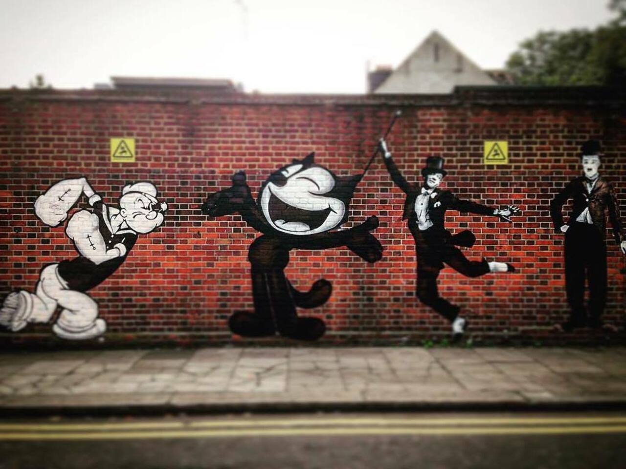 #StreetArt #London #Popeye #felixthecat #felix #fredastaire #charliechaplin #streetartlondon #graffitiart #Graffiti… http://t.co/Z7fZ2PAOkU