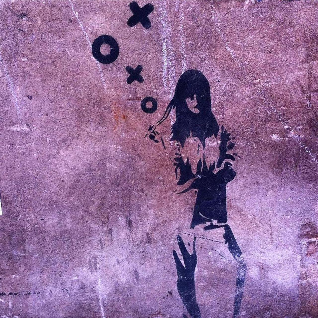 #Xoooox #girl #stencil #streetart #urbanart #black #sprayart #artlover #graffiti #streetartberlin #wallart #weloves… http://t.co/WTPFllY4C6