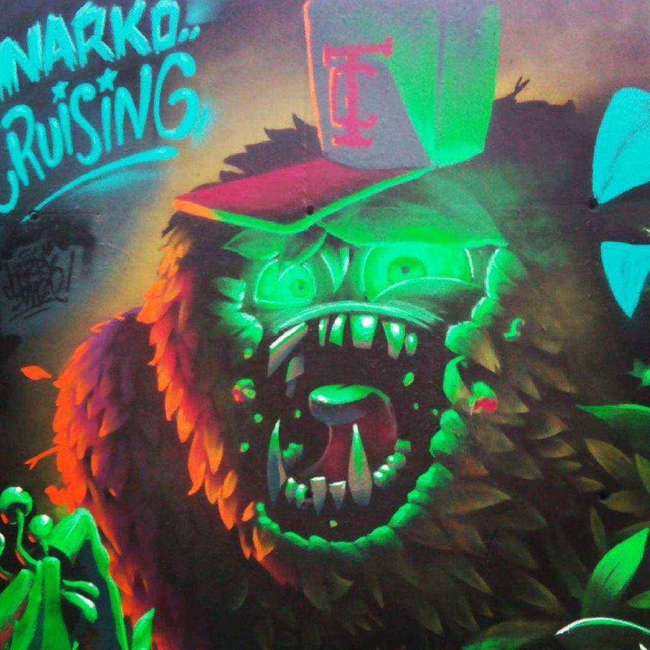 • DETAILS • by @harrybones #harrybones @saturnoart #saturnoart #narkocruising #narko #graffiti #painting #streetart… http://t.co/rB0C71THxg