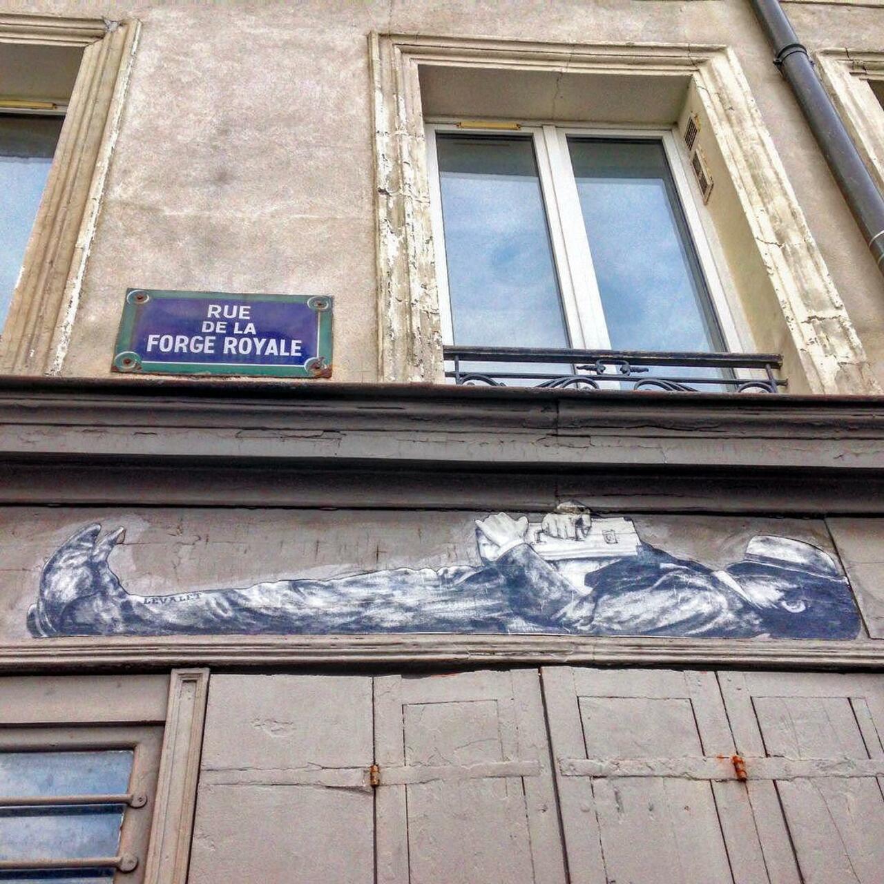 #Paris #graffiti photo by @joecoolpix http://ift.tt/1G6T4ta #StreetArt http://t.co/NuTFHMdm2E