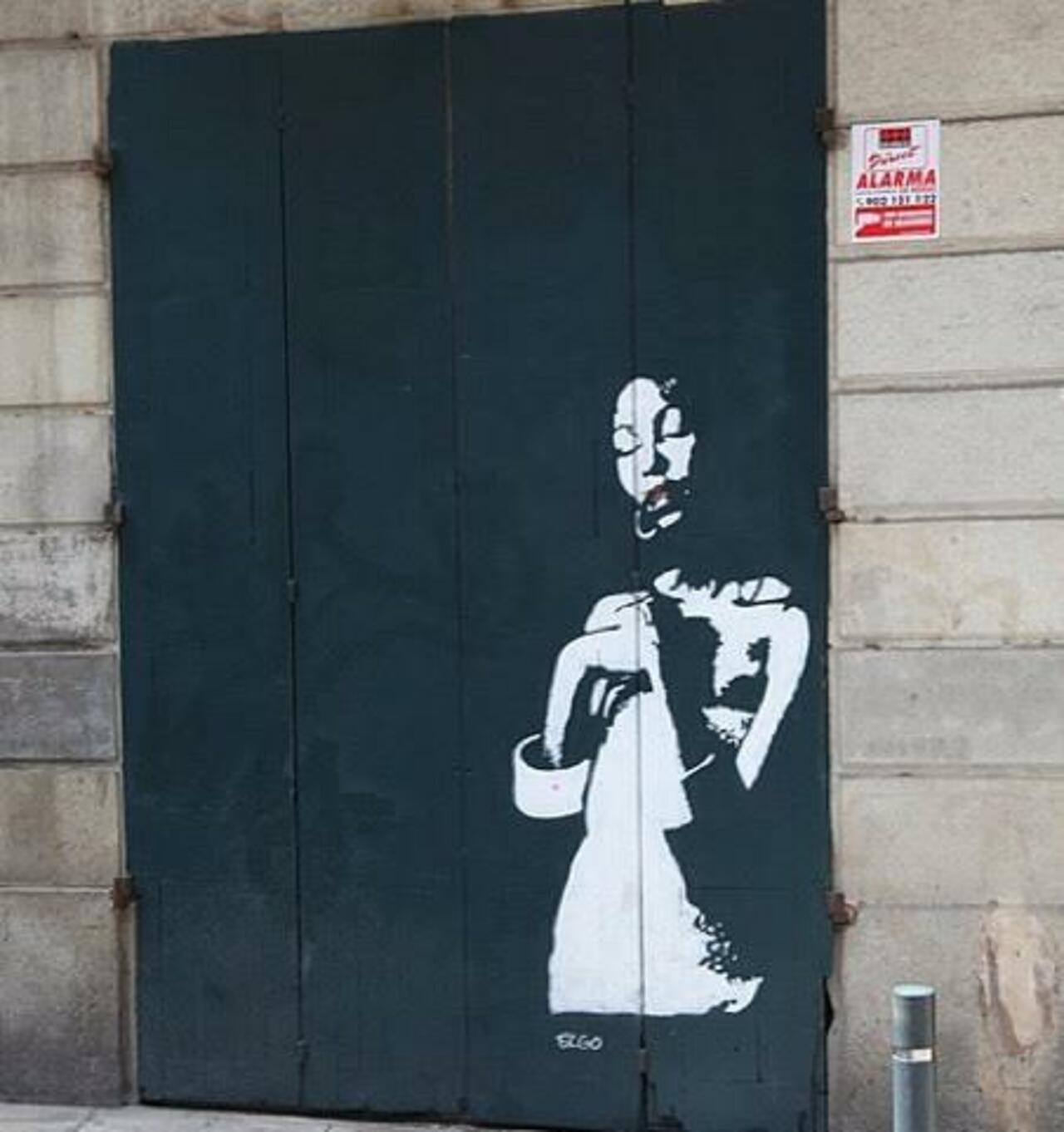 Black woman #street #streetart #streetartbarcelona #graff #graffiti #wallart #sprayart #urban #urbain #art #artist … http://t.co/xKHbntsrCi