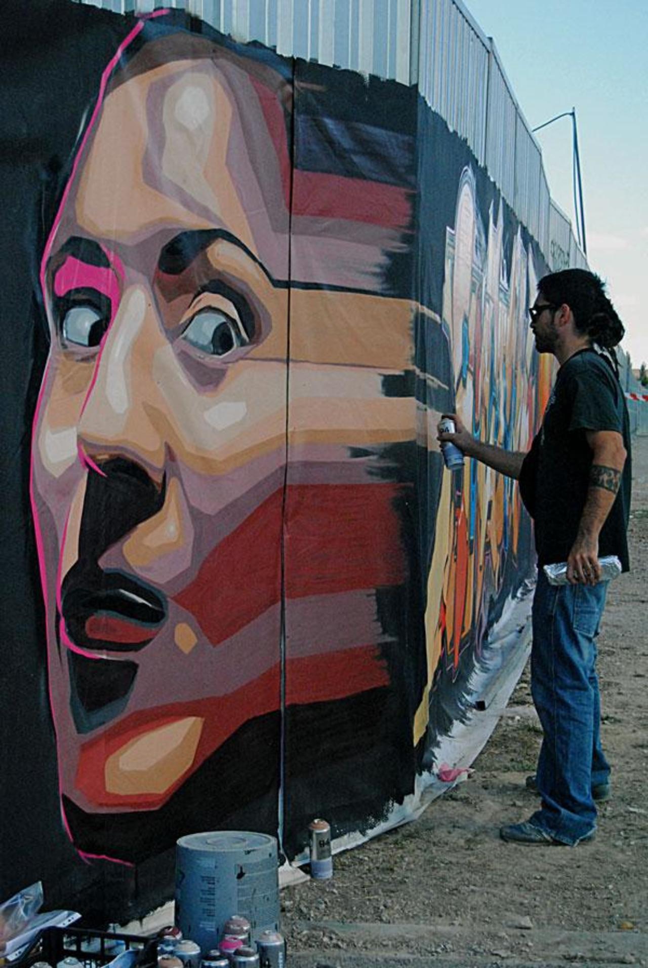 Head out from the spray #urbanart #streetart #graffiti #streetphotography http://t.co/B4imk2kMtR