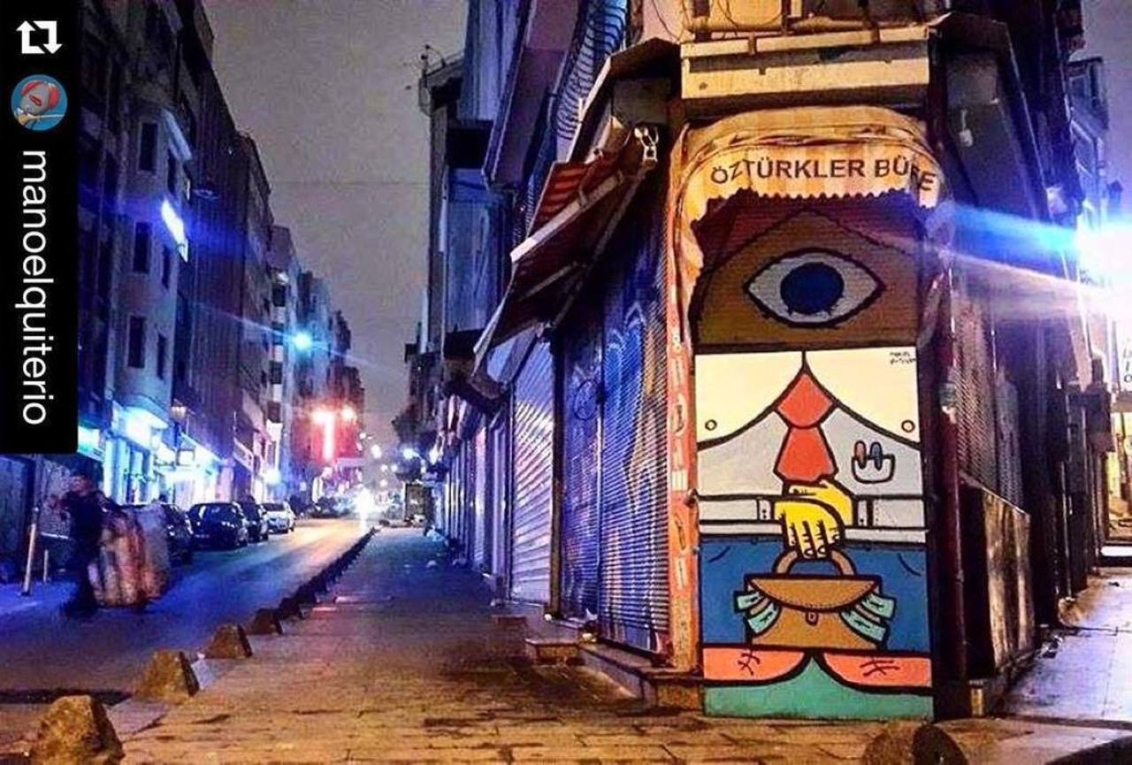 Employee of the month- the robber from the bank street, istanbul @manoelquiterio #streetart #graffiti #streetartist… http://t.co/Z64pu9c7l4