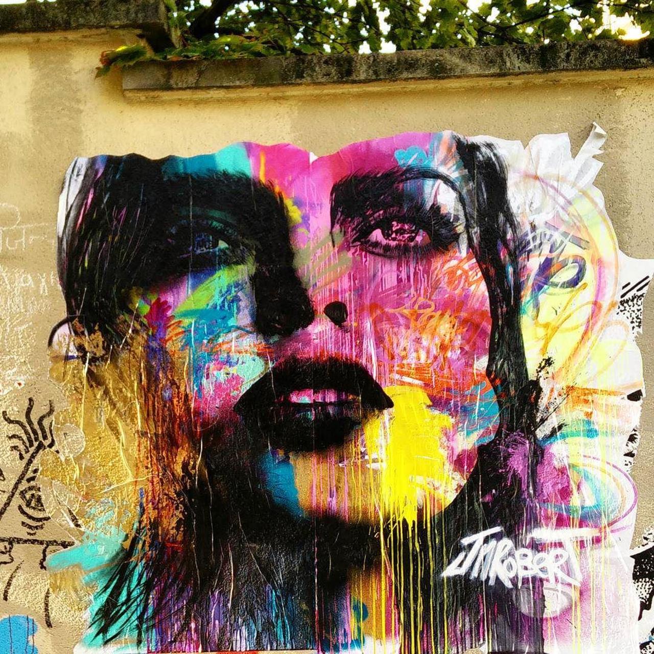 circumjacent_fr: #Paris #graffiti photo by ceky_art http://ift.tt/1jrO7k0 #StreetArt http://t.co/SWswKkwUeA
