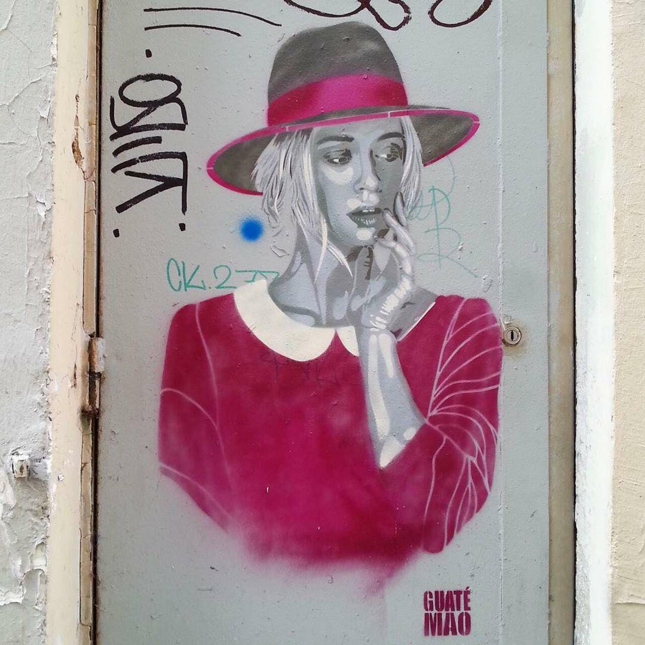 #Paris #graffiti photo by @fotoflaneuse http://ift.tt/1G2bFXB #StreetArt http://t.co/9iQPTakZsI