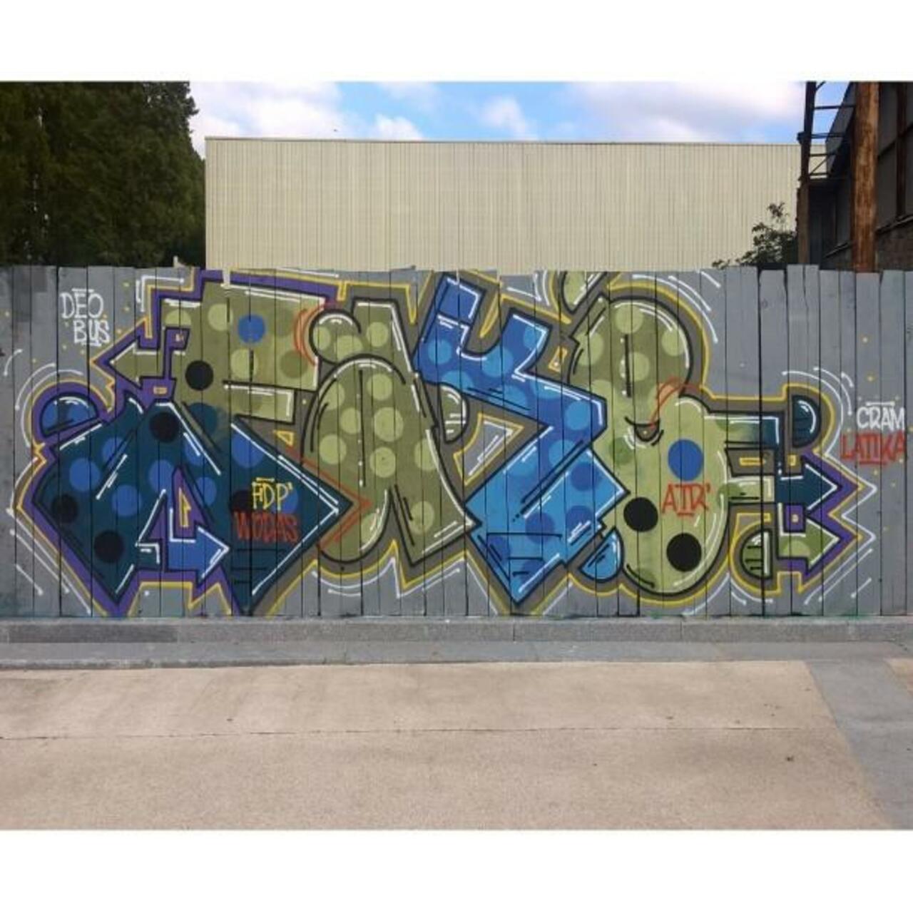 FAKE
#streetart #graffiti #graff #art #fatcap #bombing #sprayart #spraycanart #wallart #handstyle #lettering #urban… http://t.co/EgLzTsOrHV
